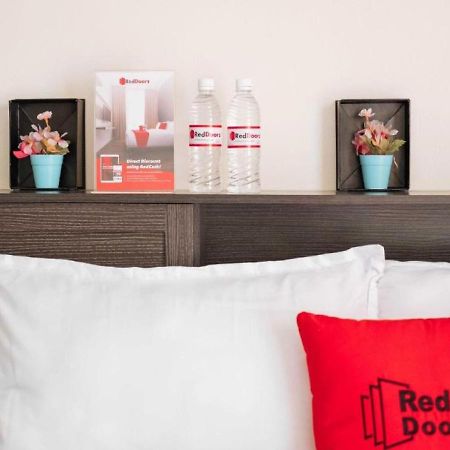 RedDoorz Plus near Mango Avenue Cebu Bagian luar foto