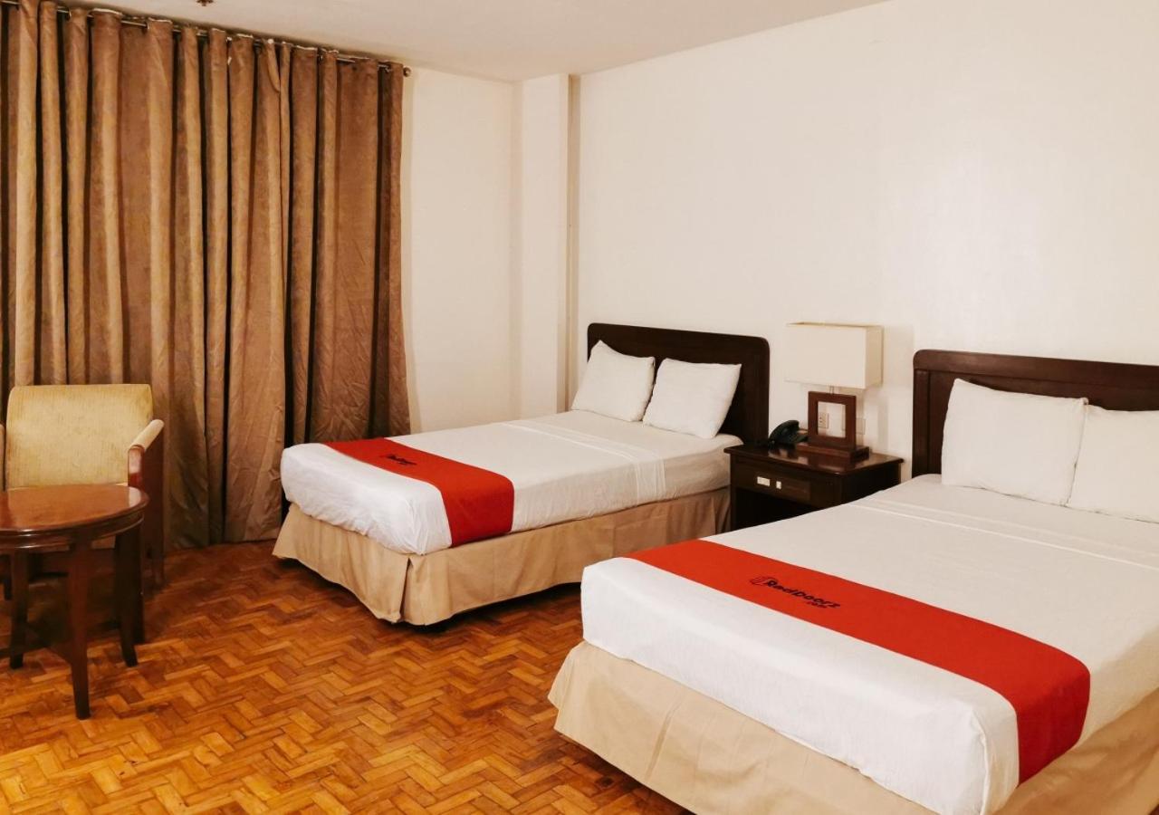 RedDoorz Plus near Mango Avenue Cebu Ruang foto