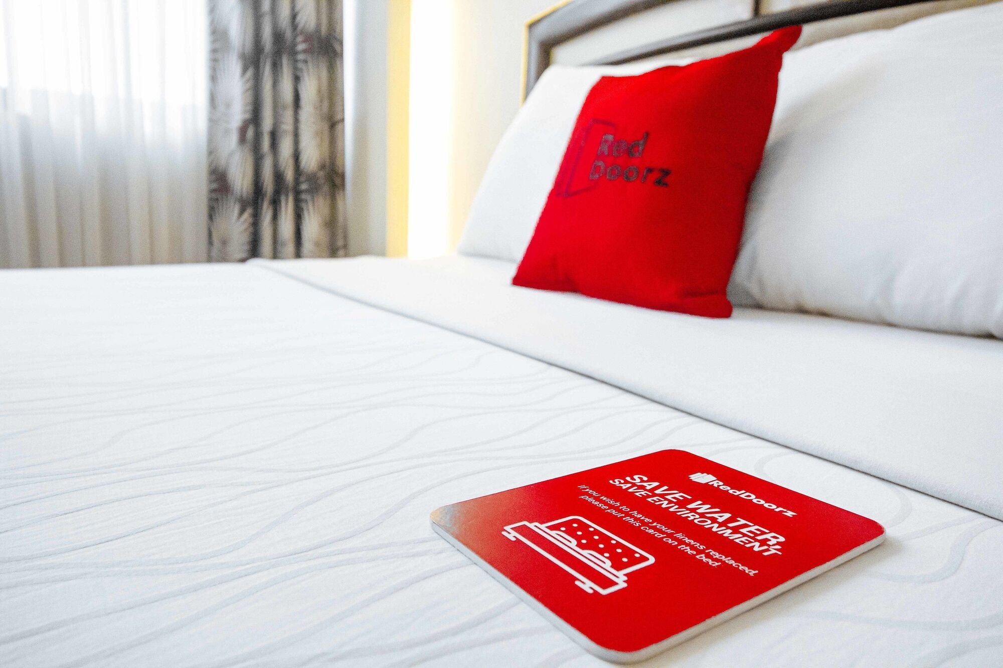 RedDoorz Plus near Mango Avenue Cebu Bagian luar foto