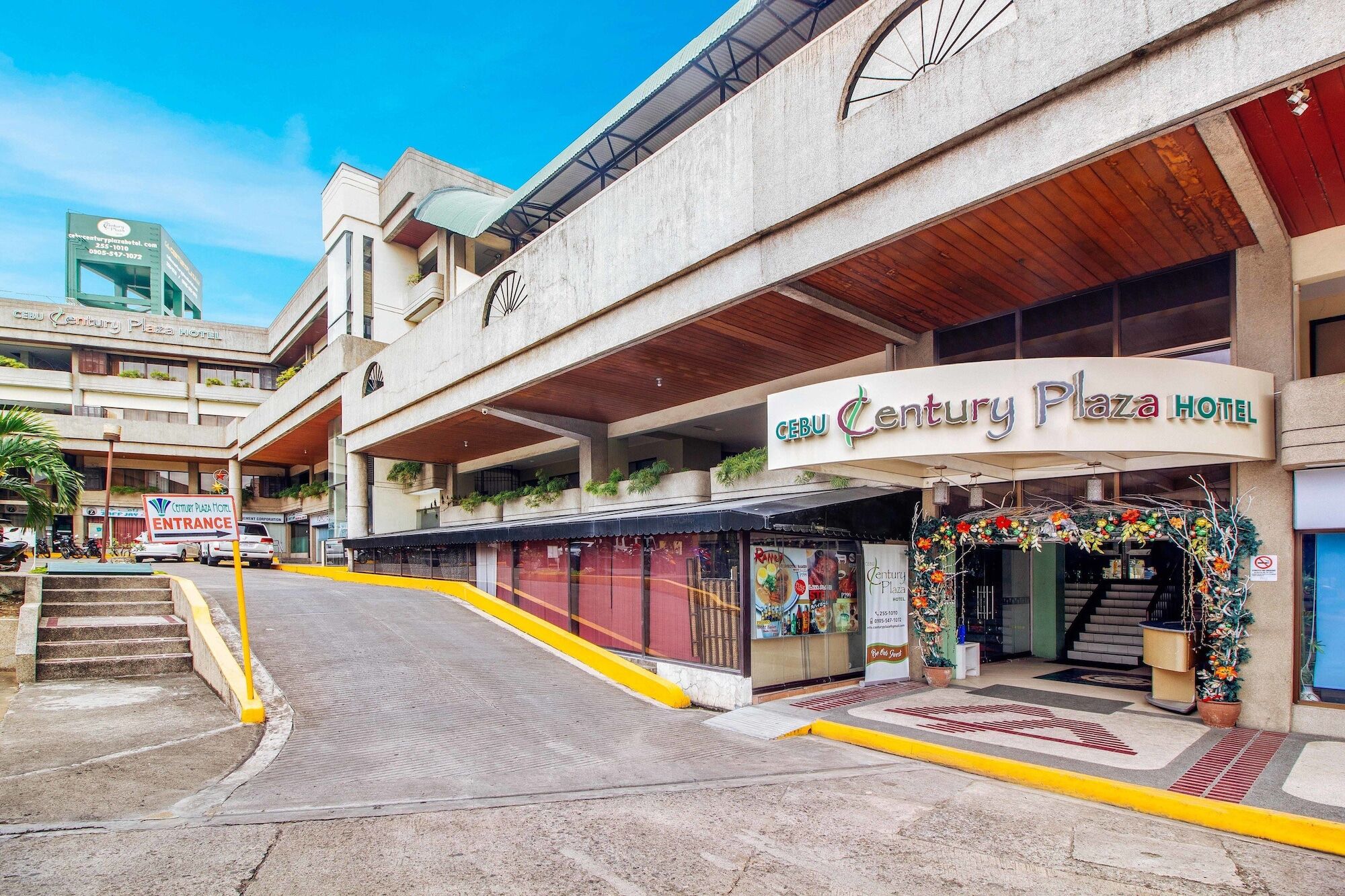 RedDoorz Plus near Mango Avenue Cebu Bagian luar foto