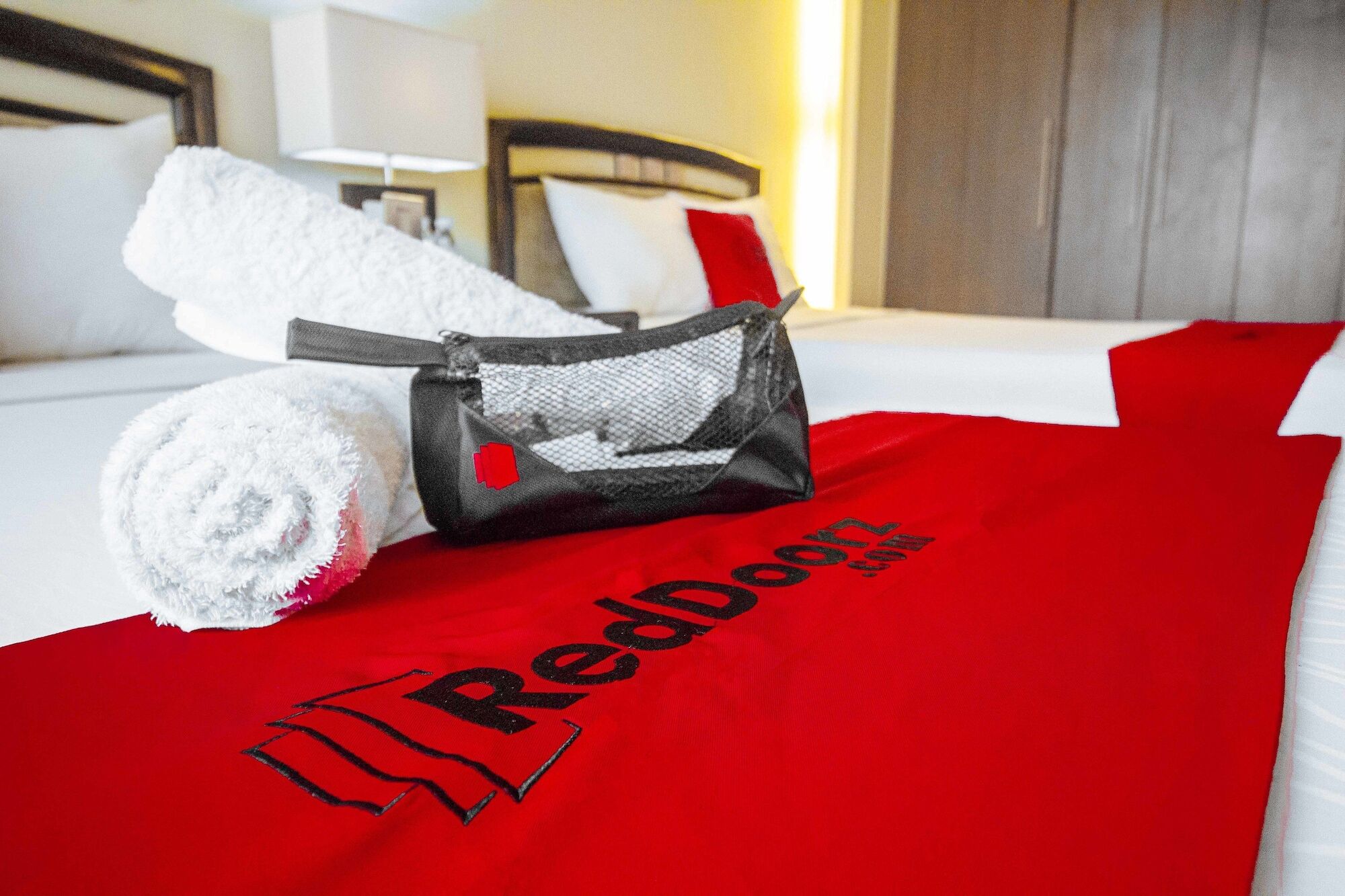RedDoorz Plus near Mango Avenue Cebu Bagian luar foto